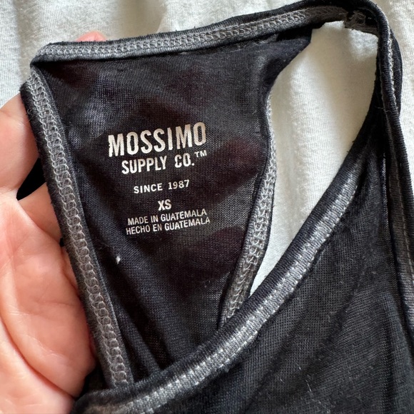 Lot of 3 Mossimo Open Back Tanks - Picture 2 of 10